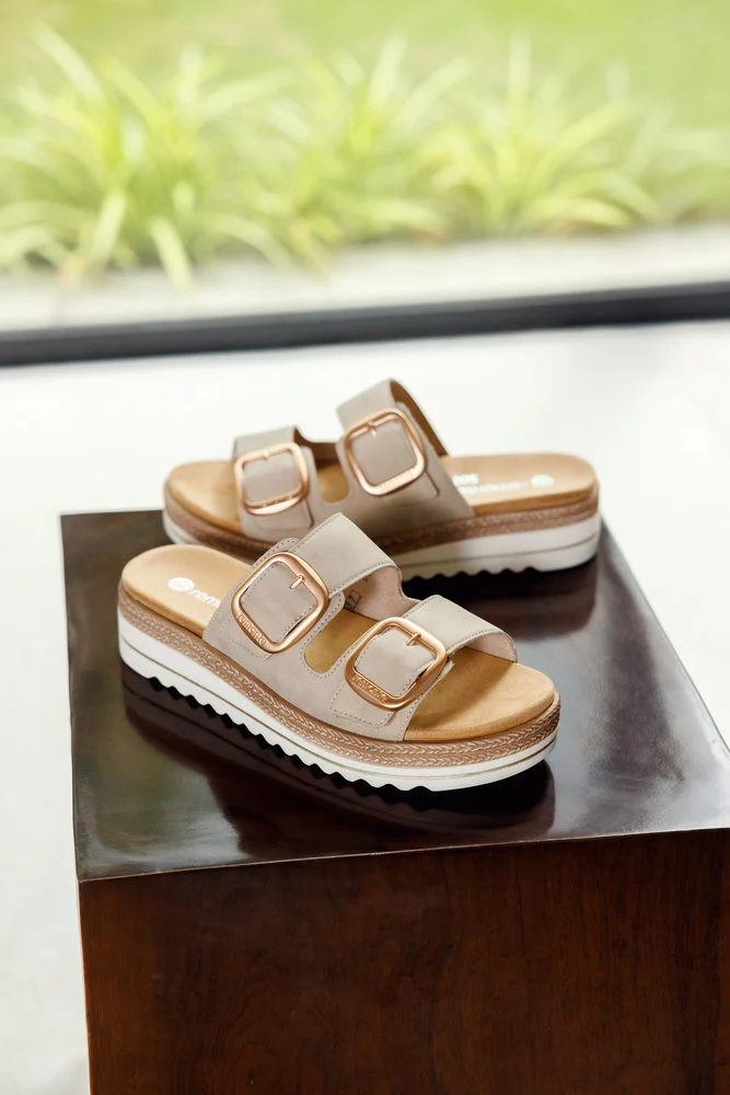 D0Q66-62 Sandal